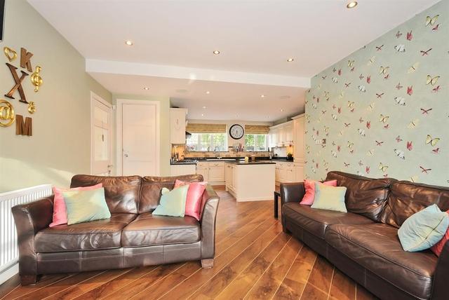  Image of 5 bedroom Detached house for sale in Haw Lane Yeadon Leeds LS19 at Yeadon Leeds Yeadon, LS19 7XQ