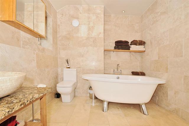  Image of 5 bedroom Detached house for sale in Haw Lane Yeadon Leeds LS19 at Yeadon Leeds Yeadon, LS19 7XQ