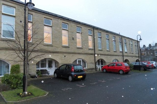  Image of 2 bedroom Flat for sale in Haworth Close Halifax HX1 at Haworth Close  Halifax, HX1 2NL