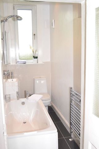  Image of 1 bedroom Flat to rent in Hawthornvale Edinburgh EH6 at Newhaven Edinburgh Edinburgh, EH6 4JN