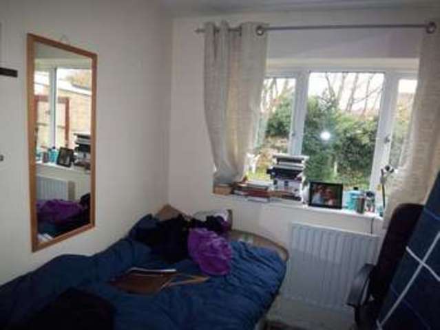  Image of 5 bedroom Detached house to rent in Hazel Close Englefield Green Egham TW20 at Hazel Close Englefield Green Egham, TW20 0TN
