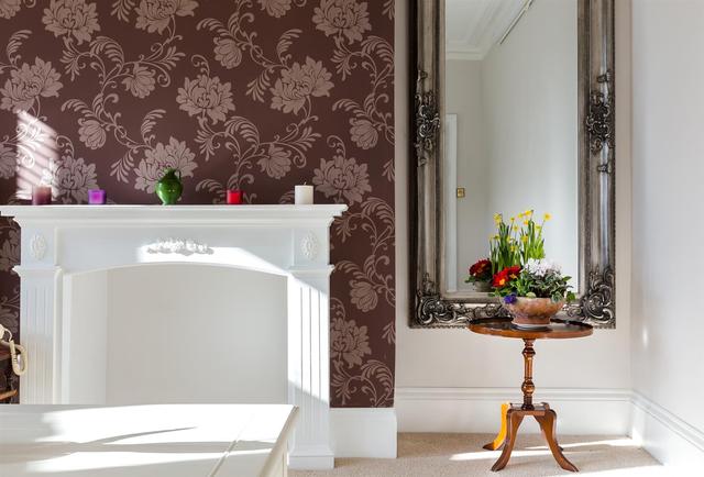  Image of 1 bedroom Maisonette for sale in Hazelwood Lane London N13 at Hazelwood Lane London London, N13 5HF