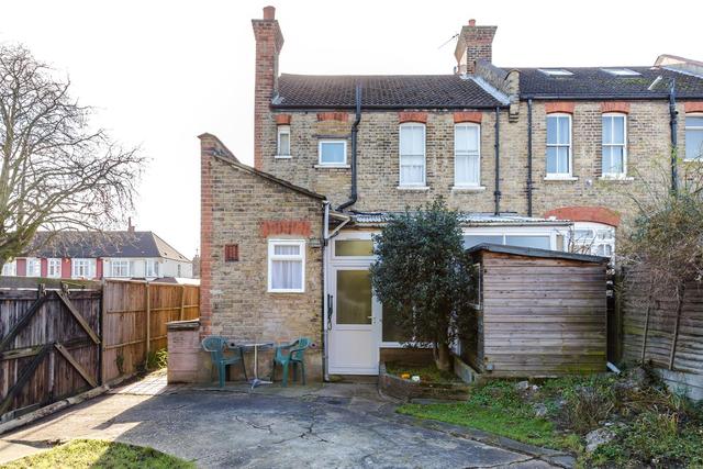  Image of 1 bedroom Maisonette for sale in Hazelwood Lane London N13 at Hazelwood Lane London London, N13 5HF
