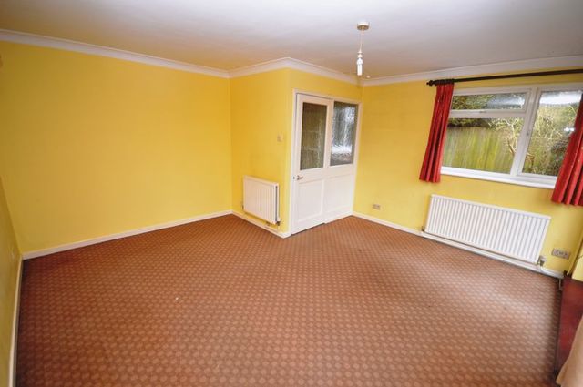  Image of 5 bedroom Detached house for sale in Kay Crescent Headley Down Bordon GU35 at Kay Crescent  Bordon, GU35 8AH