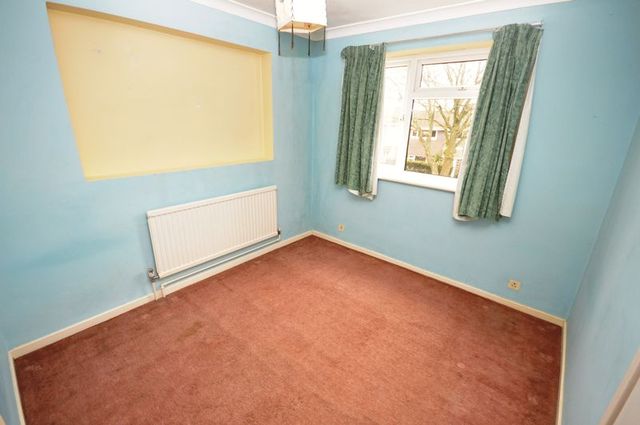  Image of 5 bedroom Detached house for sale in Kay Crescent Headley Down Bordon GU35 at Kay Crescent  Bordon, GU35 8AH