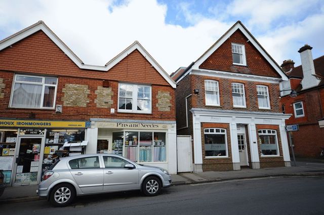  Image of Property to rent in Headley Road Grayshott Hindhead GU26 at Headley Road Grayshott Hindhead, GU26 6LG