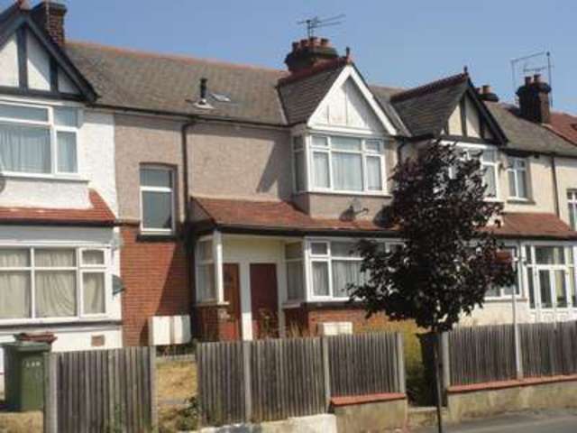  Image of 2 bedroom Flat for sale in Headstone Gardens North Harrow Harrow HA2 at Headstone Gardens  Harrow, HA2 6PW