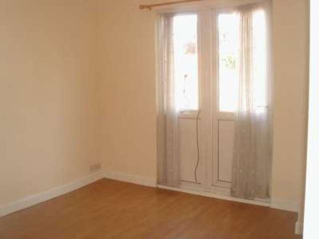  Image of 2 bedroom Flat for sale in Headstone Gardens North Harrow Harrow HA2 at Headstone Gardens  Harrow, HA2 6PW
