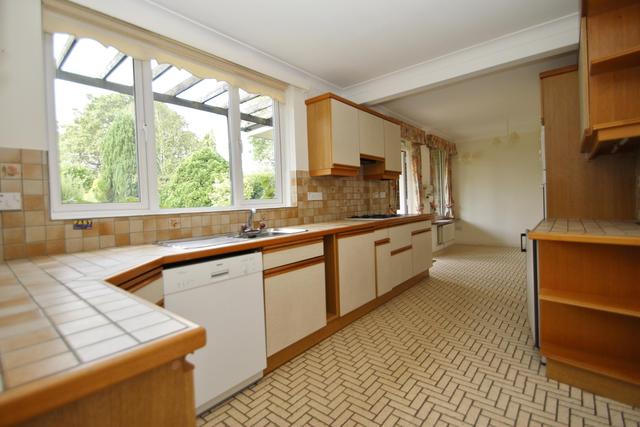  Image of 4 bedroom Detached house for sale in Heath Road Horsell Woking GU21 at Horsell Surrey Horsell, GU21 4DT