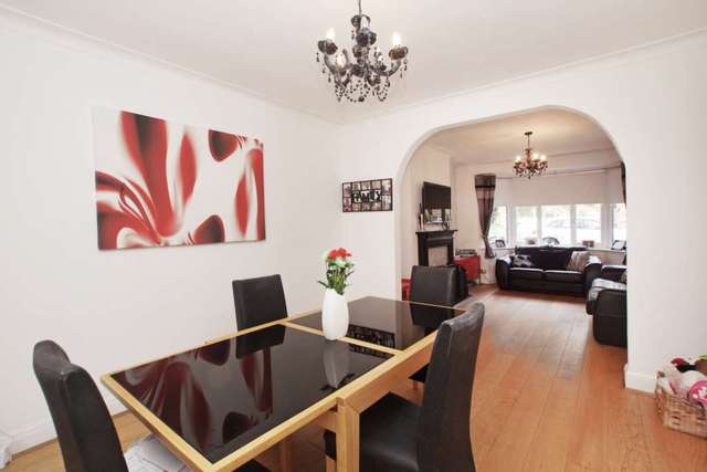  Image of 3 bedroom Detached house to rent in Heathcote Grove London E4 at Heathcote Grove Chingford London, E4 6SF