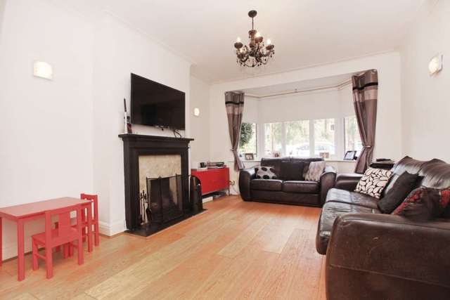  Image of 3 bedroom Detached house to rent in Heathcote Grove London E4 at Heathcote Grove Chingford London, E4 6SF