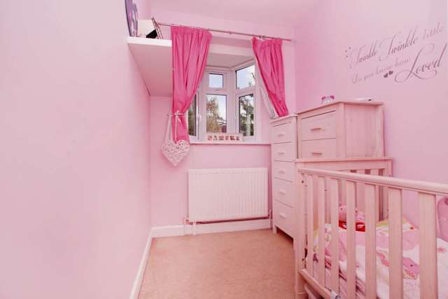  Image of 3 bedroom Detached house to rent in Heathcote Grove London E4 at Heathcote Grove Chingford London, E4 6SF