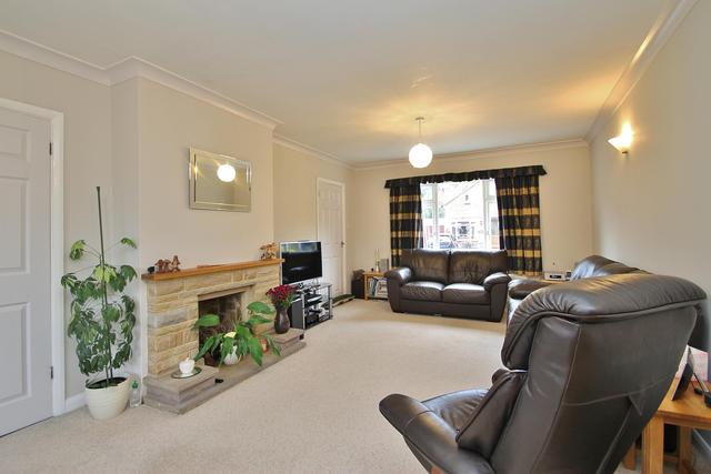  Image of 4 bedroom Detached house for sale in Heather Close Horsell Woking GU21 at Horsell  Horsell, GU21 4JR