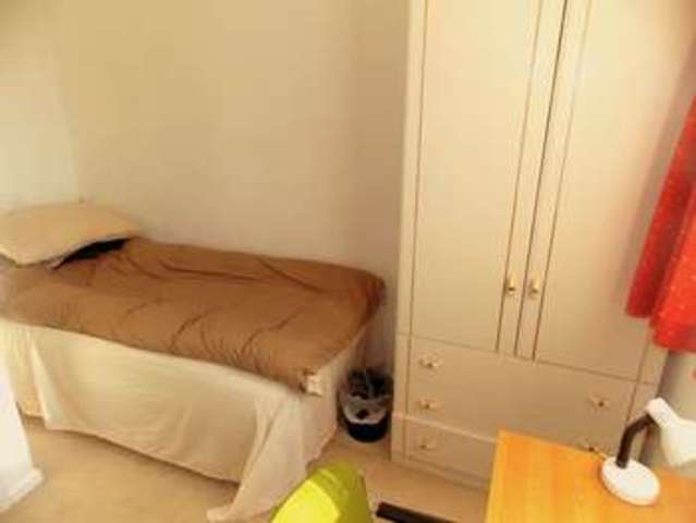  Image of 3 bedroom Detached house to rent in Heather Lane West Drayton UB7 at Heather Lane  West Drayton, UB7 8AN