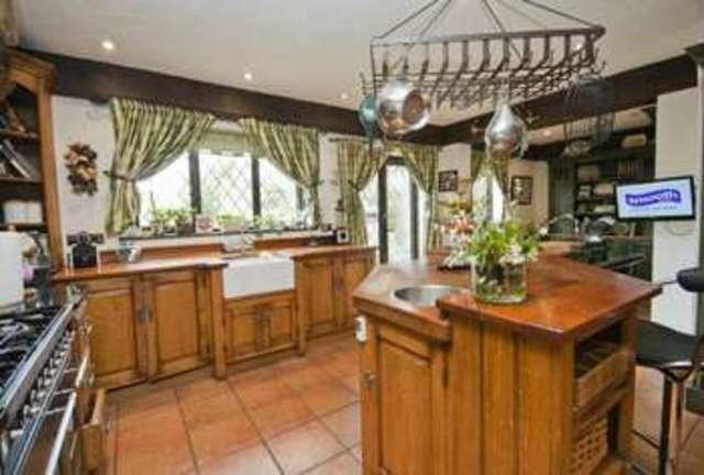  Image of 4 bedroom Detached house for sale in Heathside Road Northwood HA6 at Moor Park  Northwood, HA6 2EF