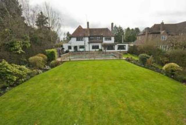  Image of 4 bedroom Detached house for sale in Heathside Road Northwood HA6 at Moor Park  Northwood, HA6 2EF
