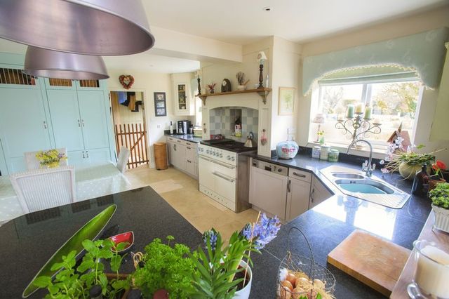  Image of 5 bedroom Detached house for sale in Hebing End Benington Stevenage SG2 at Hebing End Benington Stevenage, SG2 7DD