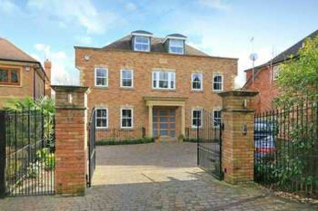  Image of 6 bedroom Detached house for sale in Hedgeside Road Northwood HA6 at Northwood, HA6 2NX