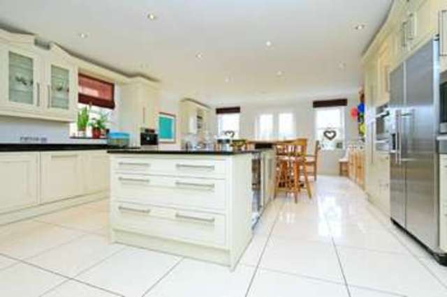  Image of 6 bedroom Detached house for sale in Hedgeside Road Northwood HA6 at Northwood, HA6 2NX