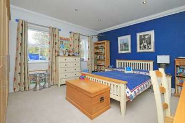 Image of 6 bedroom Detached house for sale in Hedgeside Road Northwood HA6 at Northwood, HA6 2NX