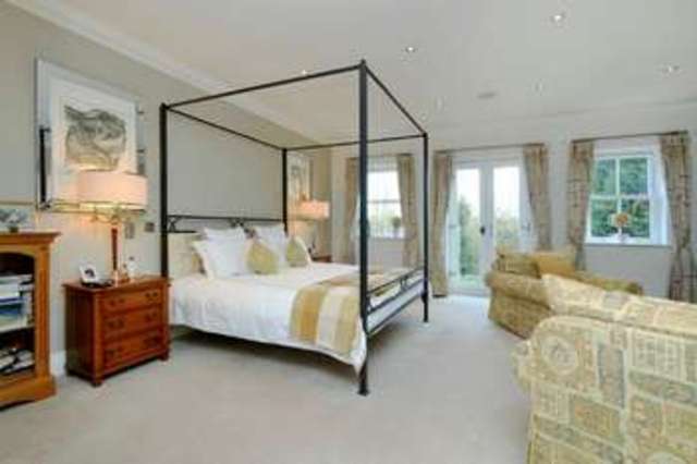  Image of 6 bedroom Detached house for sale in Hedgeside Road Northwood HA6 at Northwood, HA6 2NX