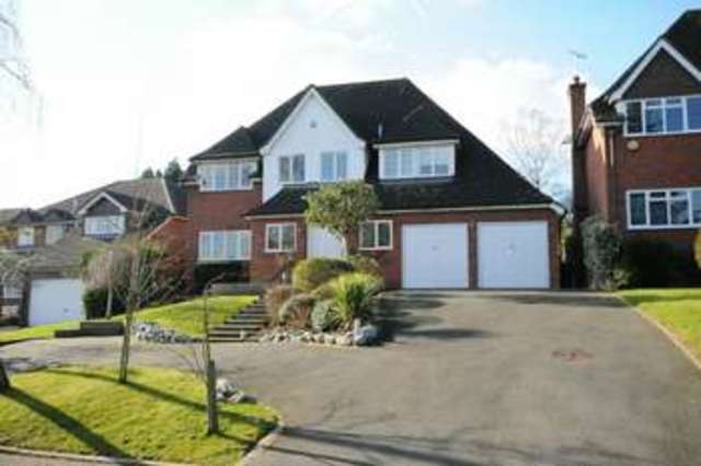 Image of 4 bedroom Detached house for sale in Hedgeside Road Northwood HA6 at Northwood, HA6 2NX
