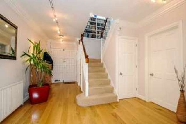  Image of 4 bedroom Detached house for sale in Hedgeside Road Northwood HA6 at Northwood, HA6 2NX