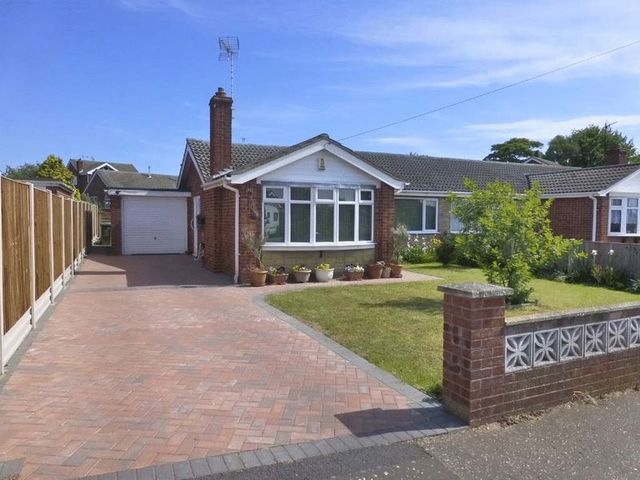 Image of 3 bedroom Detached house for sale in Meadow Rise Hemsby Great Yarmouth NR29 at Meadow Rise Hemsby Great Yarmouth, NR29 4HB