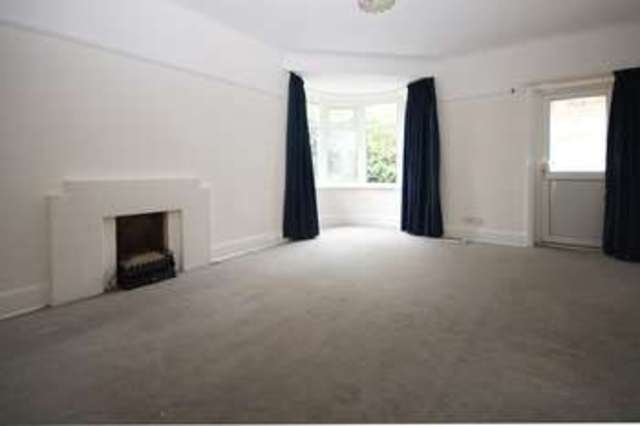  Image of 4 bedroom Bungalow for sale in Hengistbury Road Southbourne Bournemouth BH6 at Hengistbury Road Hengistbury Head BOURNEMOUTH, BH6 4DJ