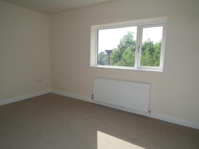  Image of 2 bedroom End of Terrace for sale in Henshaw Lane Yeadon Leeds LS19 at Yeadon Leeds Rawdon, LS19 7RZ