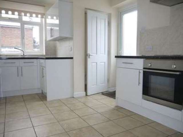  Image of 3 bedroom Terraced house to rent in Heron Square Eastleigh SO50 at Heron Square  EASTLEIGH, SO50 9JD