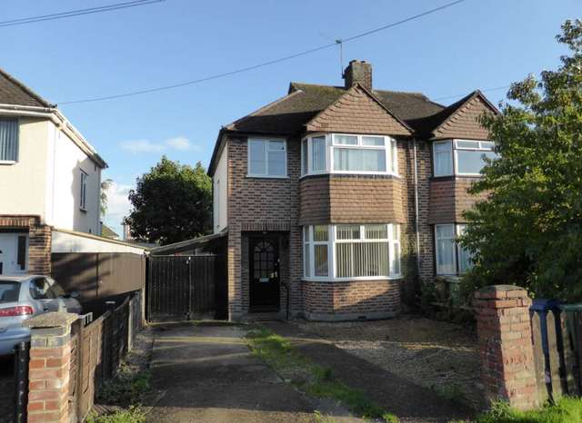  Image of 3 bedroom Detached house to rent in Herschel Crescent Littlemore Oxford OX4 at Herschel Crescent Cowley Oxford, OX4 3TX