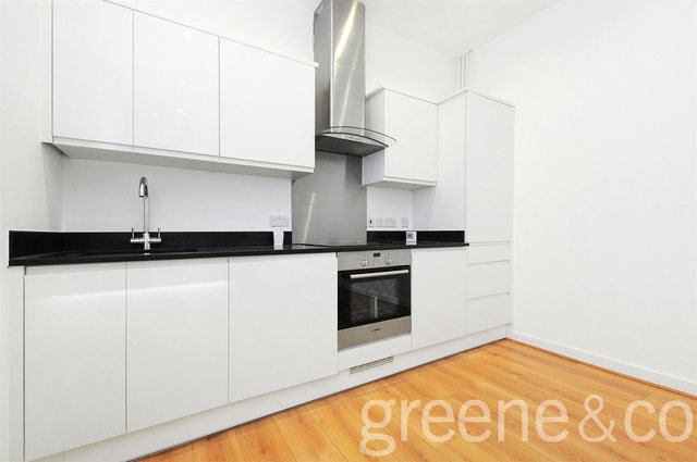  Image of 3 bedroom Flat to rent in Hewison Street London E3 at London  Old Ford, E3 2HZ