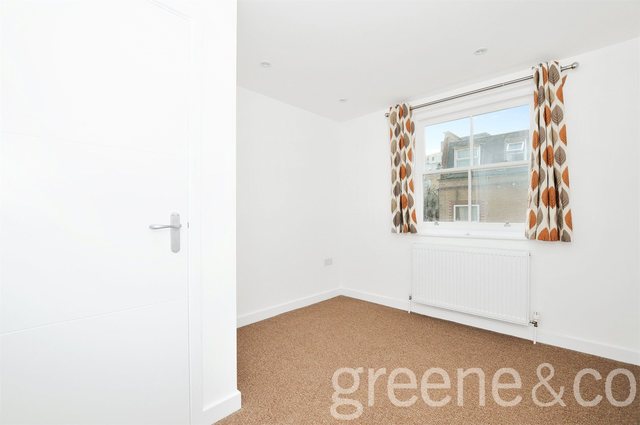  Image of 3 bedroom Flat to rent in Hewison Street London E3 at London  Old Ford, E3 2HZ
