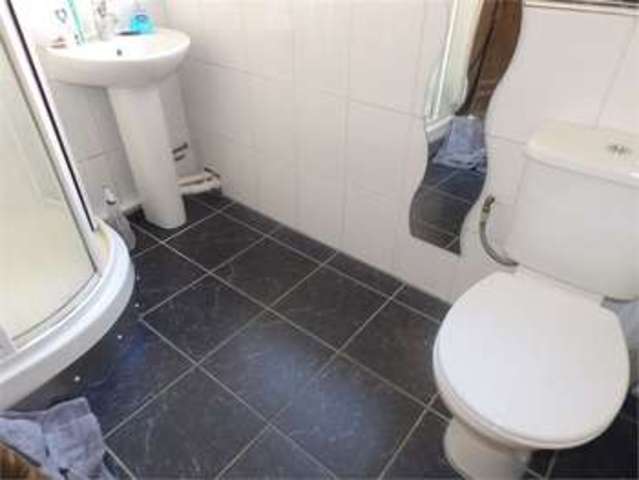  Image of 1 bedroom Apartment to rent in High Road Benfleet SS7 at High road Benfleet South Benfleet, SS7 5LN