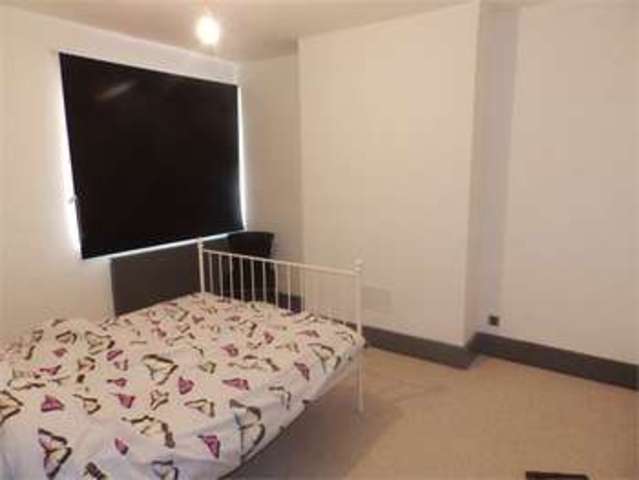  Image of 1 bedroom Apartment to rent in High Road Benfleet SS7 at High road Benfleet South Benfleet, SS7 5LN