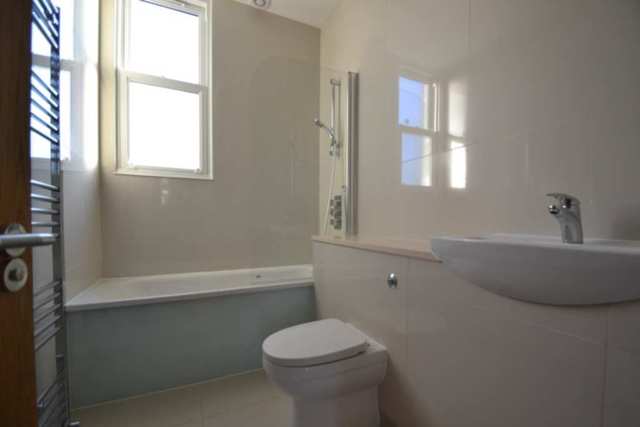  Image of 1 bedroom Flat to rent in High Street London W3 at High Street Acton  London, W3 6NG