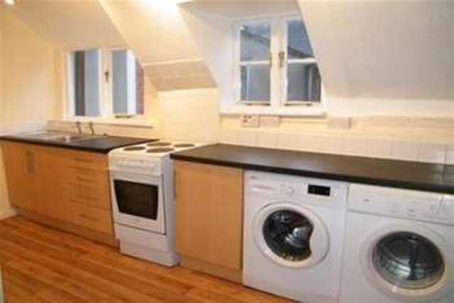  Image of 2 bedroom Flat to rent in High Street Alcester B49 at Alcester, B49 5AF