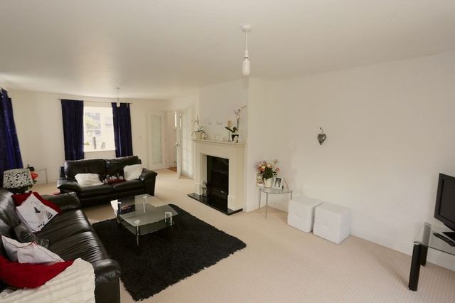  Image of 4 bedroom Detached house for sale in High Street Aldreth Ely CB6 at High Street  Aldreth, CB6 3PQ