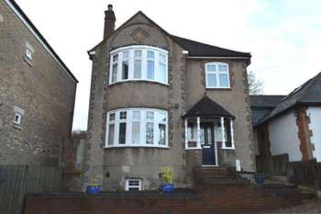  Image of 5 bedroom Detached house to rent in High Street Berkhamsted HP4 at High Street  Berkhamsted, HP4 2BX