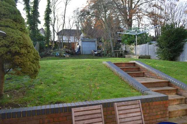  Image of 5 bedroom Detached house to rent in High Street Berkhamsted HP4 at High Street  Berkhamsted, HP4 2BX