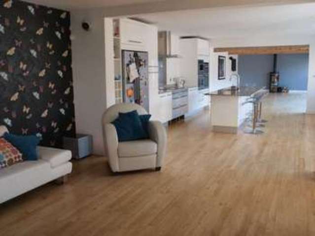  Image of 5 bedroom Detached house for sale in High Street Carlton-Le-Moorland Lincoln LN5 at High Street Carlton-le-Moorland Lincoln, LN5 9HT