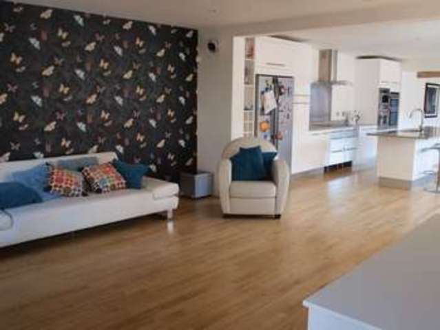  Image of 5 bedroom Detached house for sale in High Street Carlton-Le-Moorland Lincoln LN5 at High Street Carlton-le-Moorland Lincoln, LN5 9HT