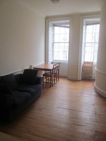  Image of 3 bedroom Flat to rent in High Street Edinburgh EH1 at City Centre Edinburgh Edinburgh, EH1 1TB