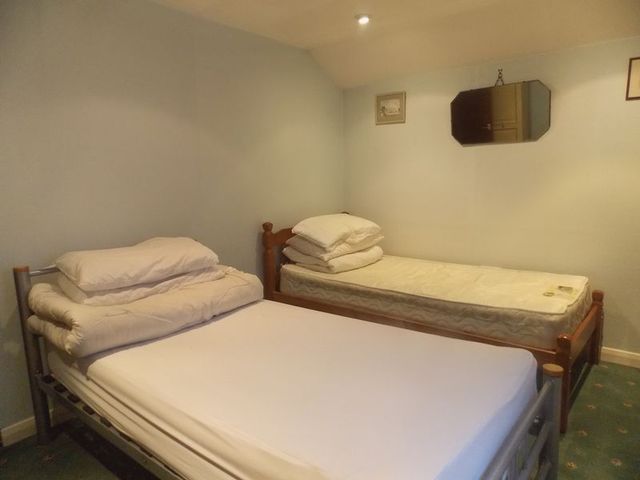  Image of 2 bedroom Flat to rent in High Street Uxbridge UB8 at High Street Cowley Uxbridge, UB8 2ER