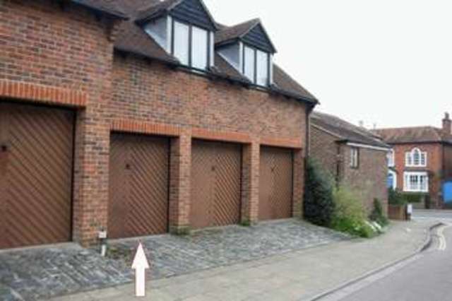  Image of 2 bedroom Flat for sale in High Street Emsworth PO10 at 2 High Street  Emsworth, PO10 7AE