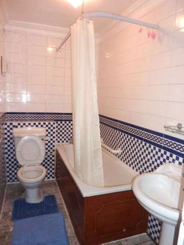  Image of 2 bedroom Apartment to rent in Lexham Gardens London W8 at Lexham Gardens High Street Kensington London, W8 5JA
