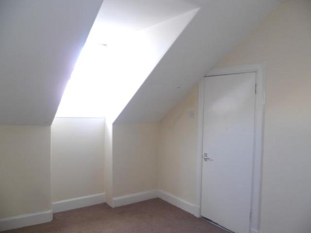  Image of 3 bedroom Flat to rent in High Street Kirkcaldy KY1 at Kirkcaldy Fife Fife, KY1 1NB