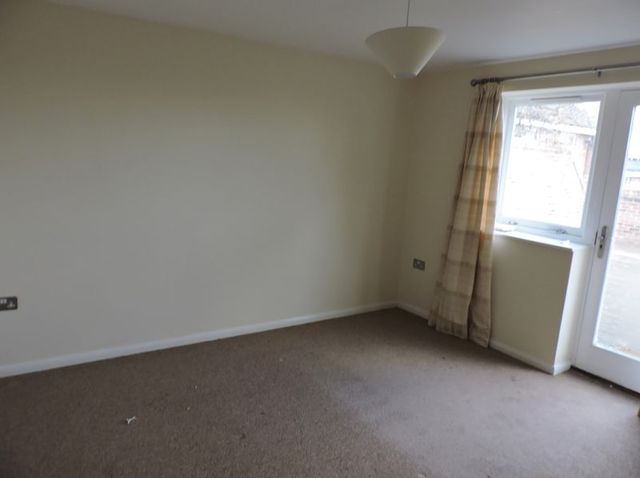  Image of 3 bedroom Semi-Detached house to rent in High Street Lowestoft NR32 at High Street  Lowestoft, NR32 1JB