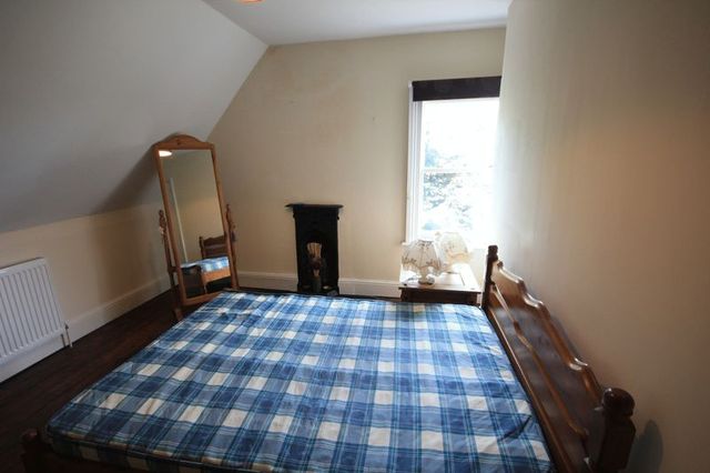  Image of 1 bedroom Flat to rent in High Street Markyate St. Albans AL3 at 1 High Street Markyate St Albans, AL3 8PF
